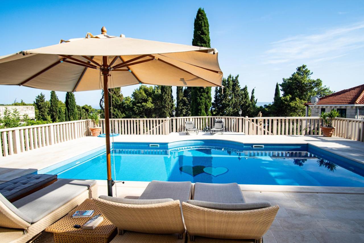 Ursa Minor Villa Sumartin Ngoại thất bức ảnh