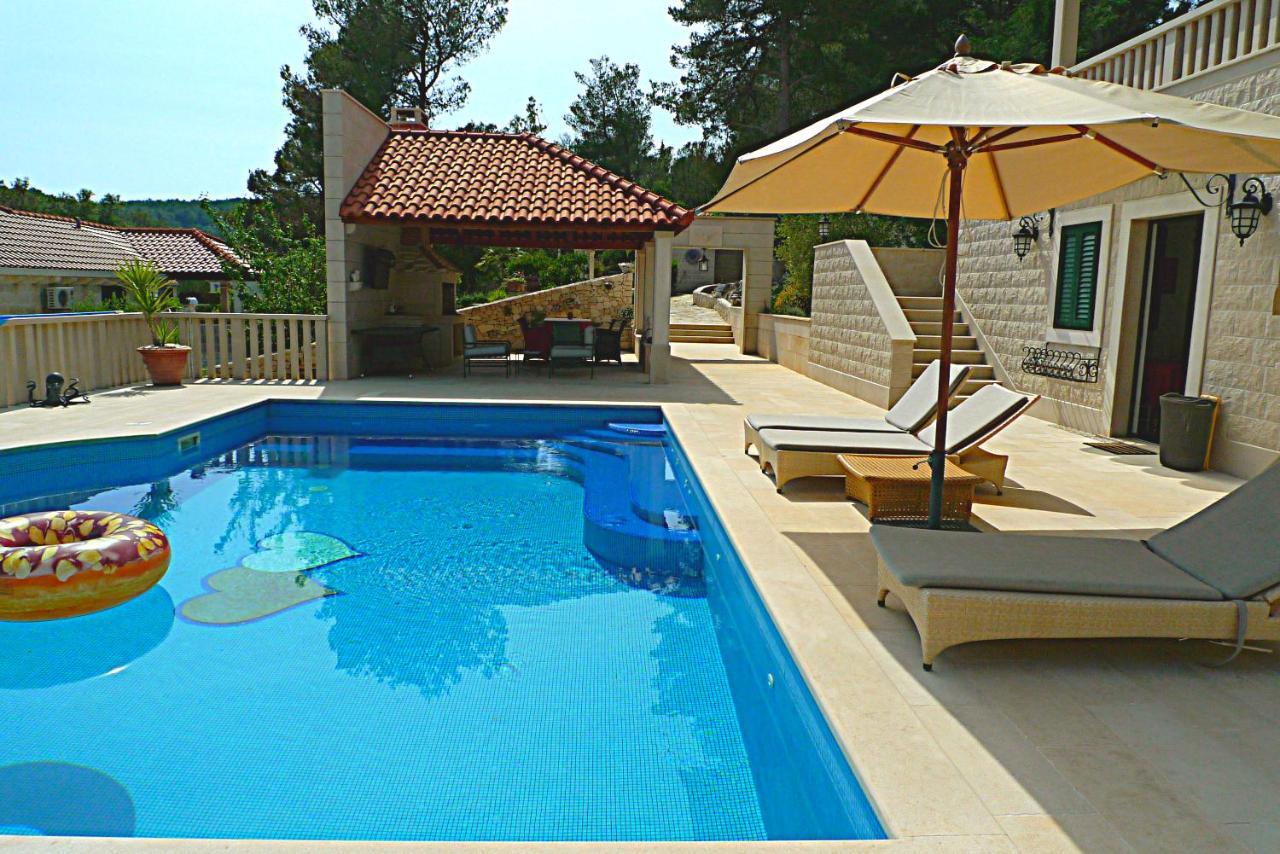 Ursa Minor Villa Sumartin Ngoại thất bức ảnh