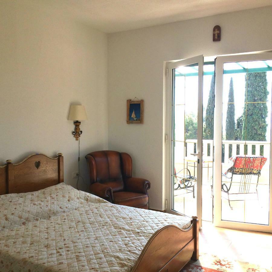 Ursa Minor Villa Sumartin Ngoại thất bức ảnh